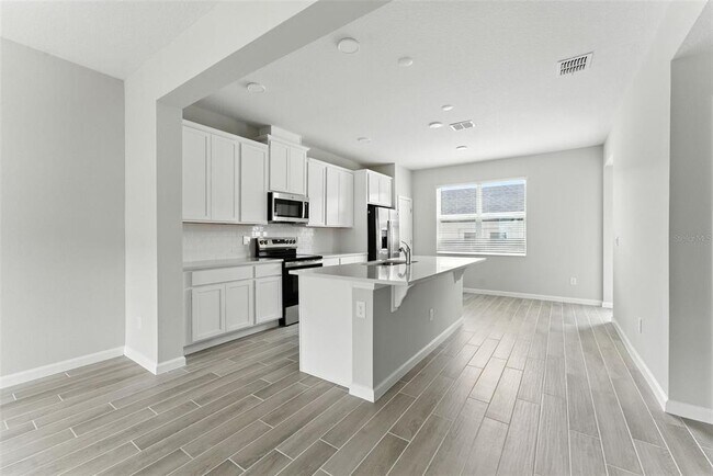 Building Photo - 15352 Burgtheater Dr