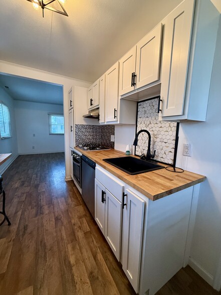 Building Photo - 622 Northview Ave