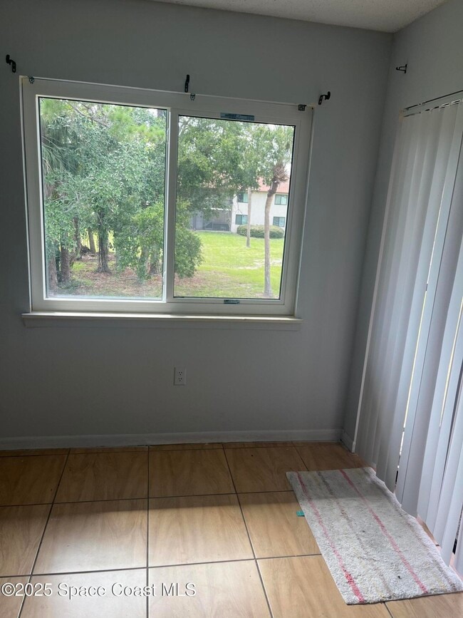Building Photo - 1515 Huntington Ln
