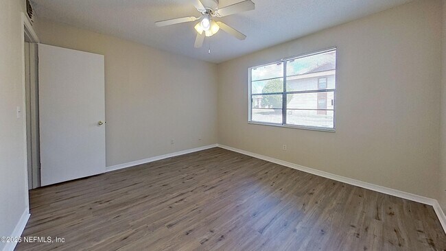 Building Photo - 480 Bentwood Ln