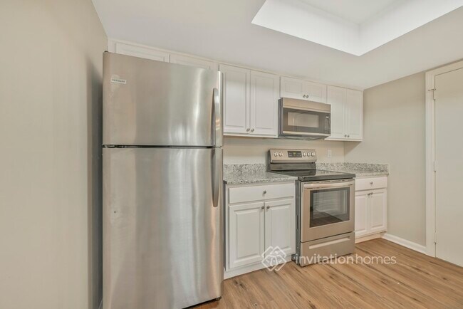 Building Photo - 10425 Kingbrook Ln