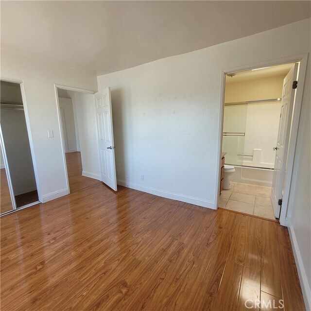 Building Photo - 11041 La Maida St