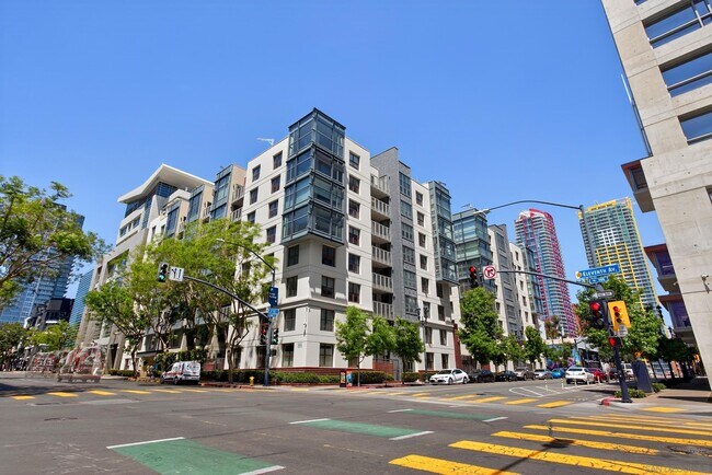 Building Photo - 1150 J St
