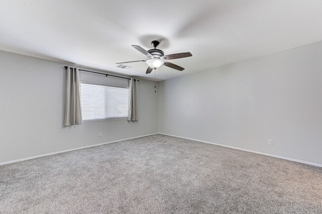 Building Photo - House For Rent! 4 beds, 3 baths Community ...