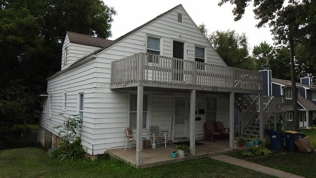 Building Photo - 425 N Morse Ave