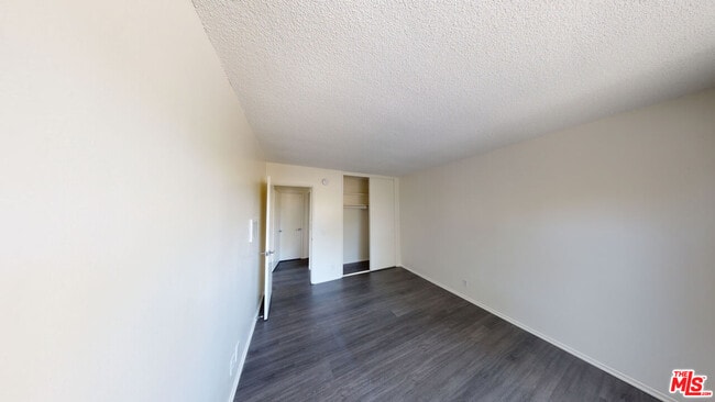 Building Photo - 5236 Kester Ave