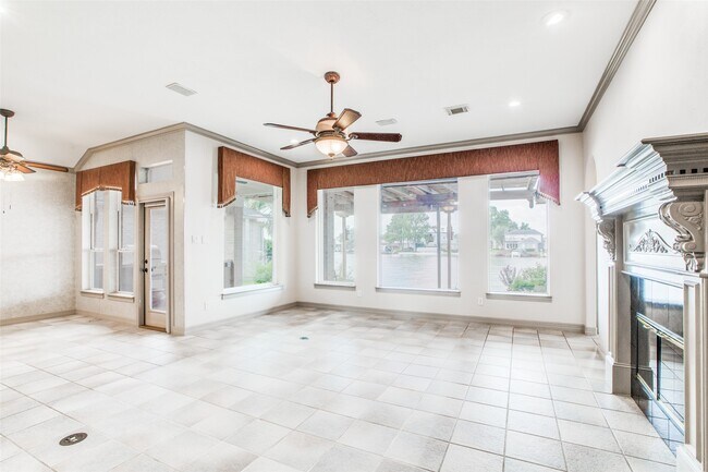 Building Photo - 13661 Lakeside Pl Dr