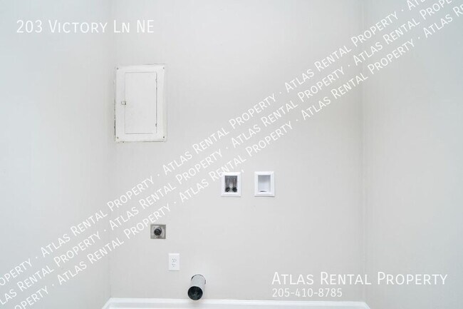 Building Photo - 203 Victory Ln NE