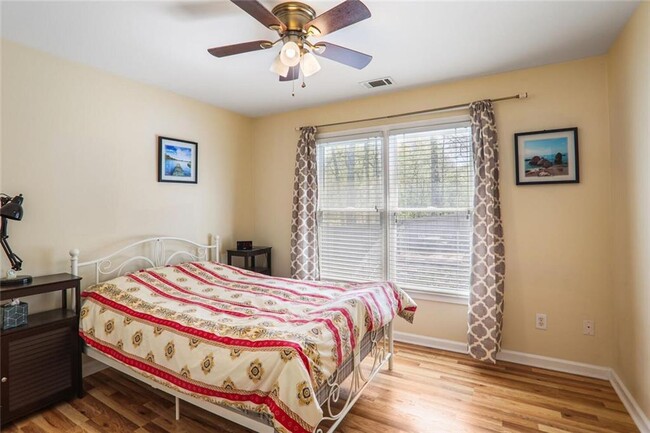 Building Photo - 2835 Olde Town Park Dr