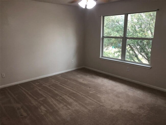 Building Photo - 1617 Gaylord Dr