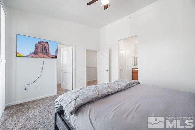 Building Photo - 2490 Eastshore Pl