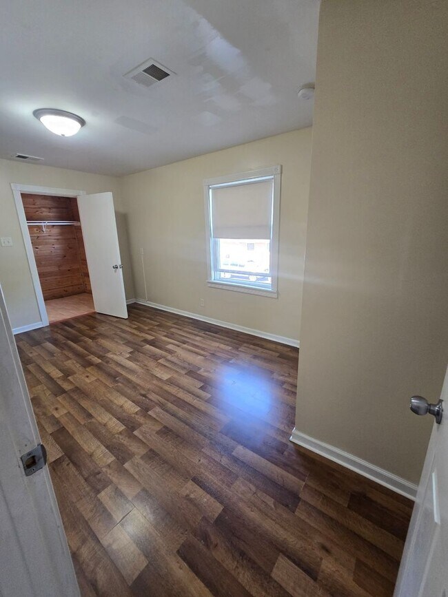 Building Photo - 3334 Michigan St