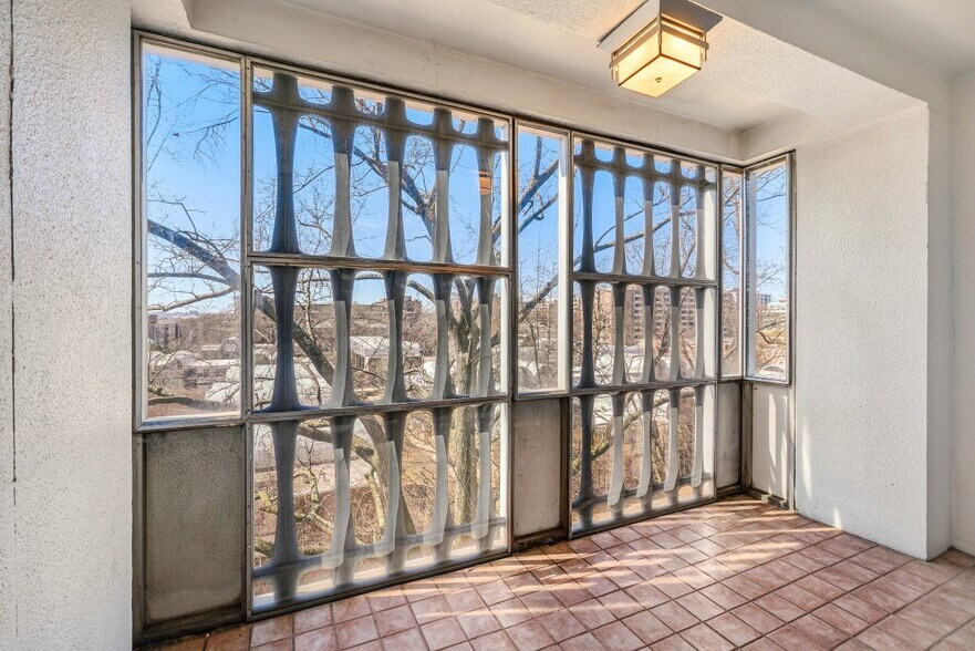 Building Photo - 1311 Delaware Ave SW