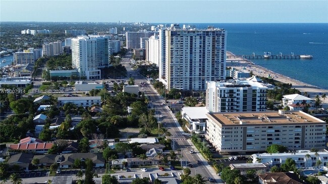 Building Photo - 843 S Ocean Blvd