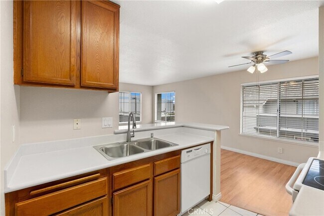 Building Photo - 18312 Parkview Ln