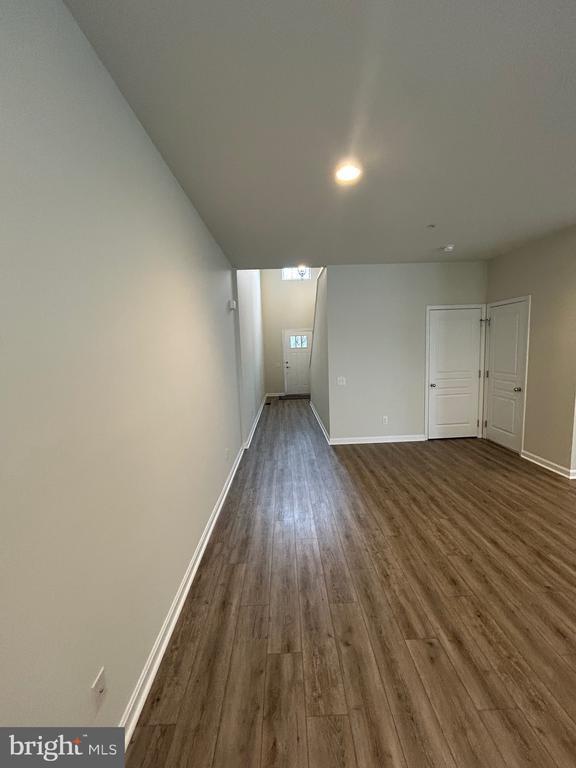 Building Photo - 44 Clement Ct