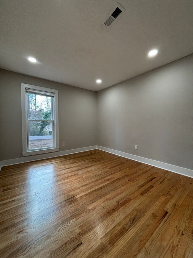 Building Photo - 414 Indian Trail