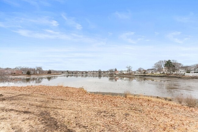 Building Photo - 96 Water St