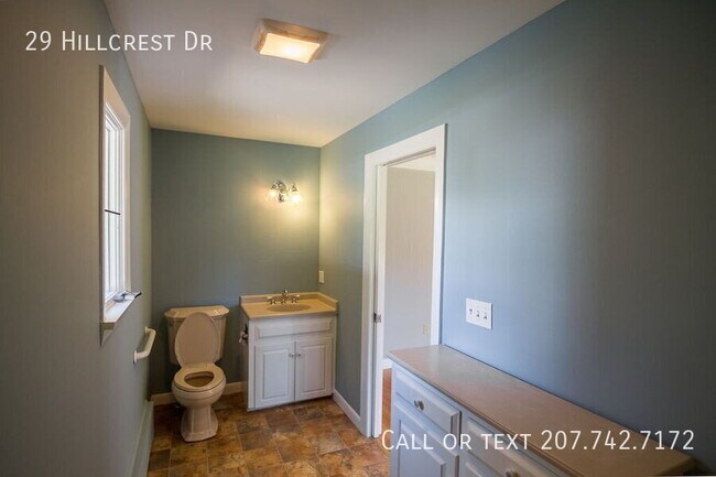 Building Photo - 29 Hillcrest Dr