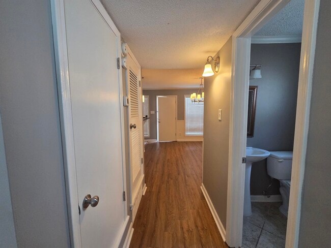 Building Photo - 2106 Harbert Ave