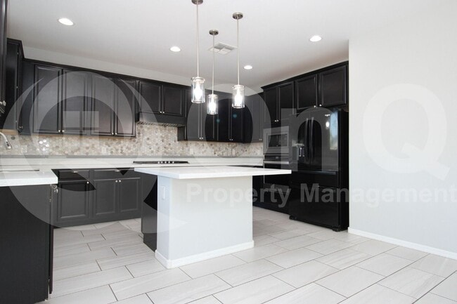 Primary Photo - 2092 E Lantana Dr