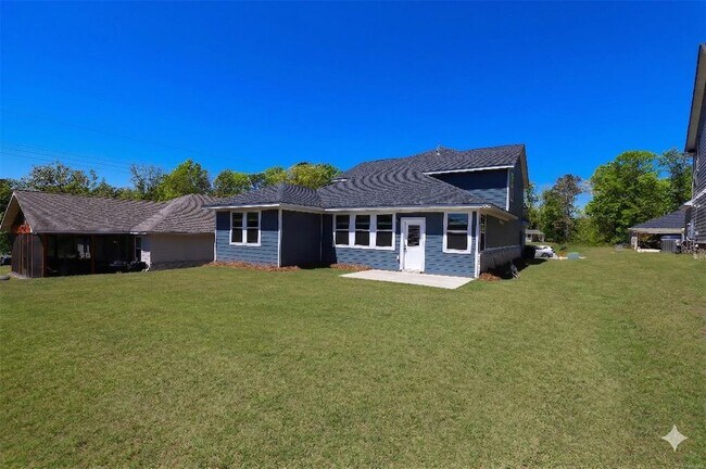 Building Photo - 154 Westover St