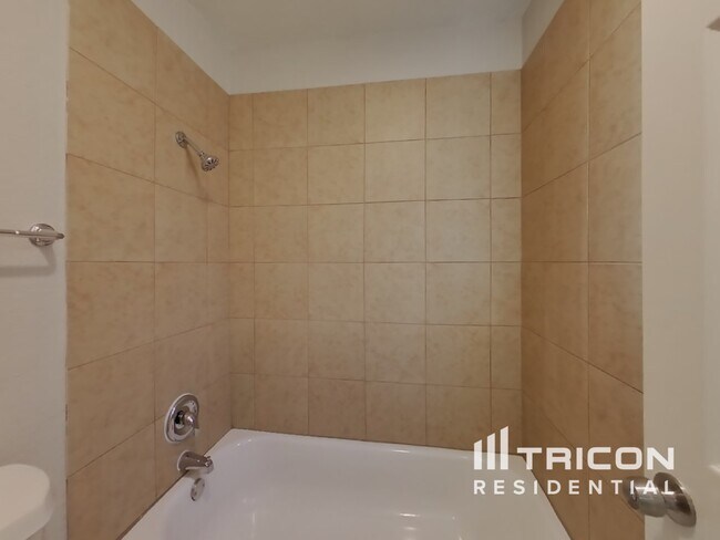 Building Photo - 5126 Casa Oro St