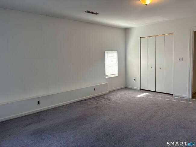 Building Photo - 10 Collins St