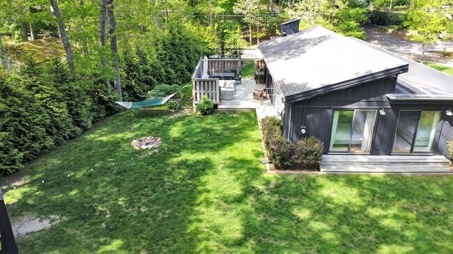 Building Photo - 274 Little Fresh Pond Rd