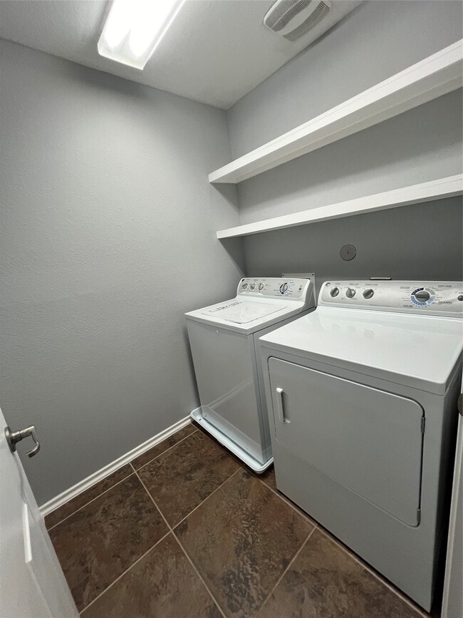 Building Photo - 6419 Densberry Ln