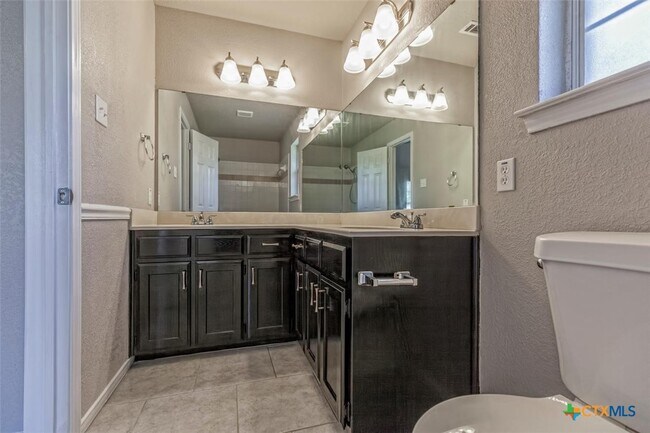 Building Photo - 4107 Fawn Dr