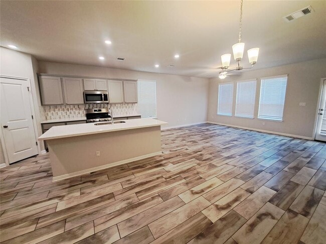 Building Photo - 309 Toddy Wy