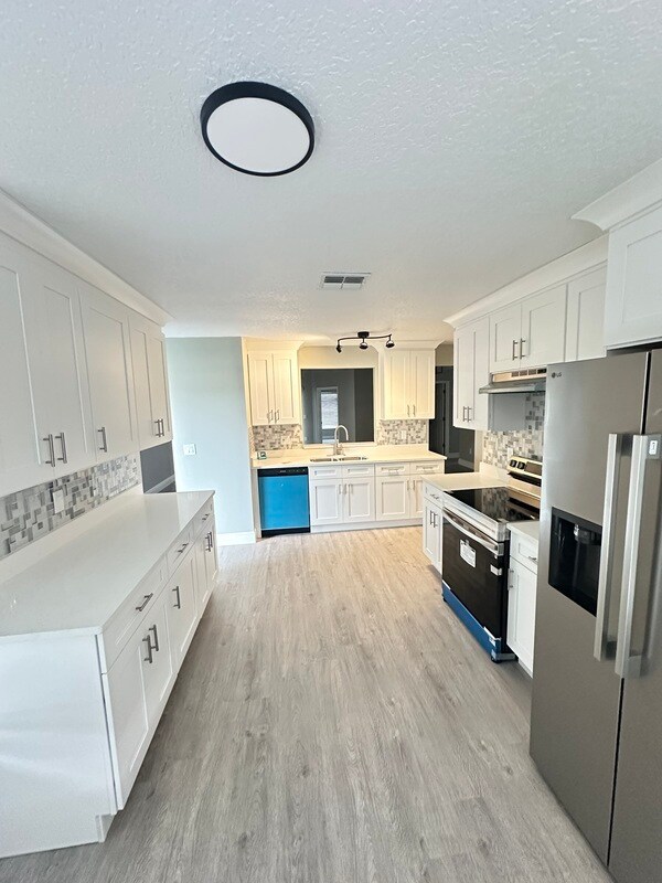 Building Photo - 3019 Bloomsbury Dr