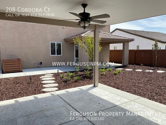 Building Photo - 208 Cordoba Ct