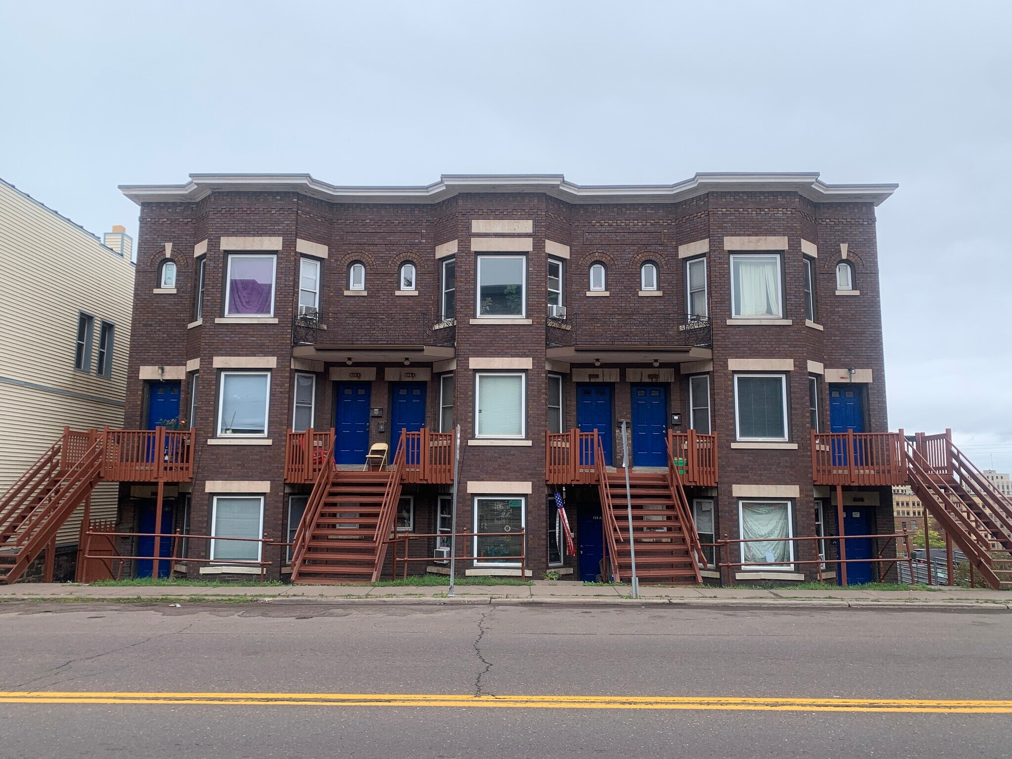 Building Photo - 122 W 4th St