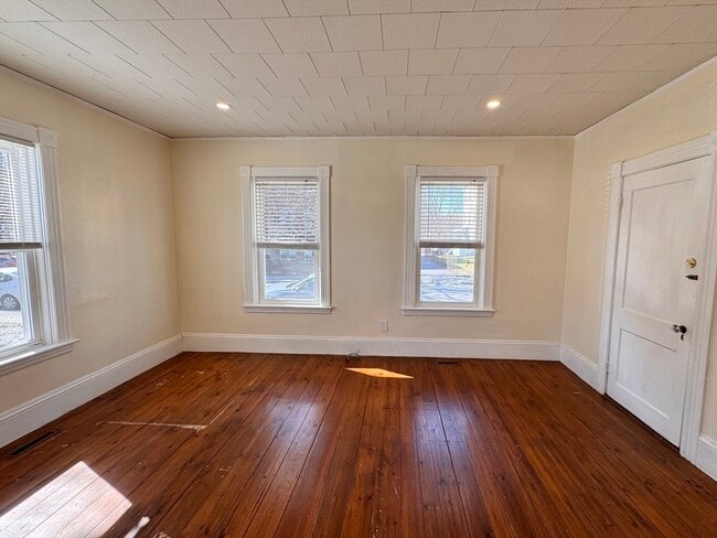 Building Photo - 29 Abbott St