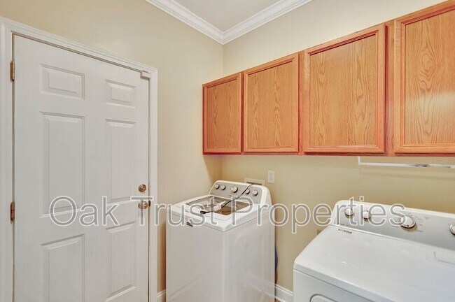 Building Photo - 186 Woodbrook Way