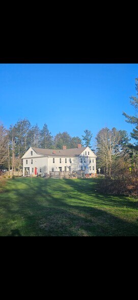 Building Photo - 4 Perrin Rd