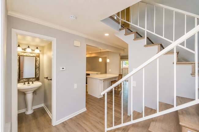 Building Photo - 4701 Carmonita Ln