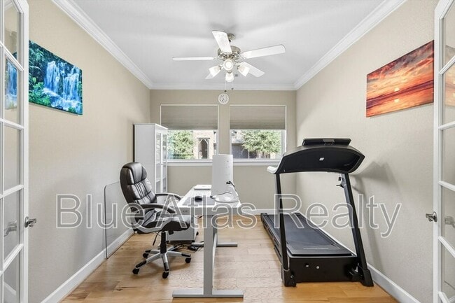 Building Photo - 4983 Stornoway Dr