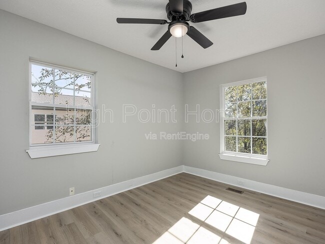 Building Photo - 5350 Slayton Ave