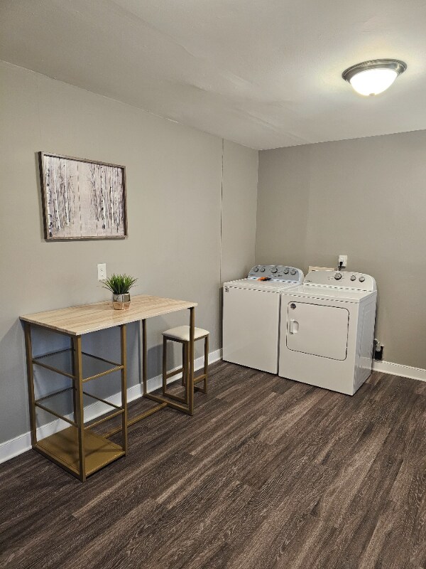 Building Photo - 1903 Bloom Ln