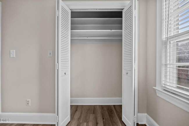 Building Photo - 204 W McNeill St