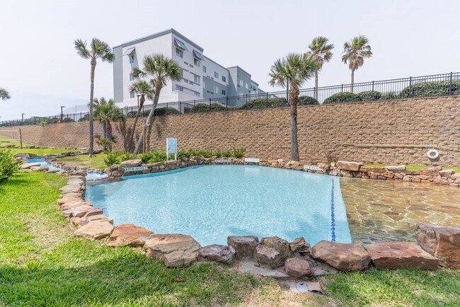 Building Photo - 9520 Seawall Blvd