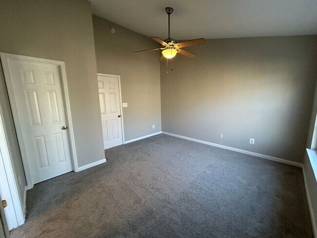 Building Photo - 4213 Normandy Ct