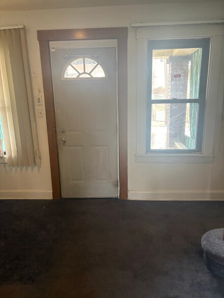 Building Photo - 534 Howard St