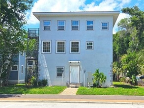Building Photo - 306 Turner St