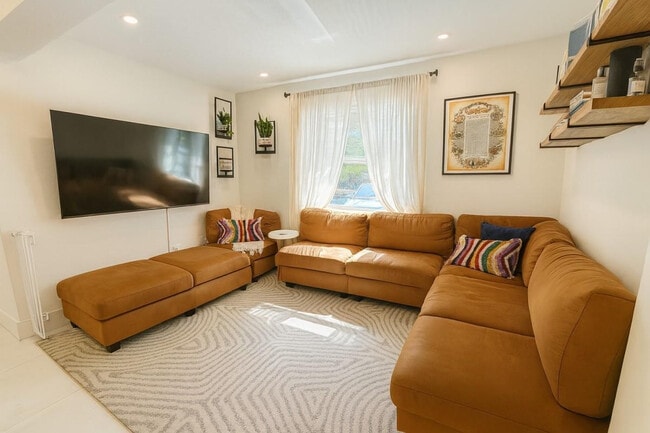 Building Photo - 2395 NE 184th Terrace