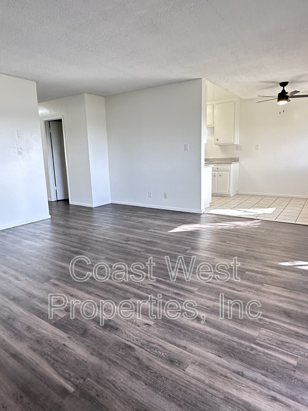 Building Photo - 1810 Broadway St