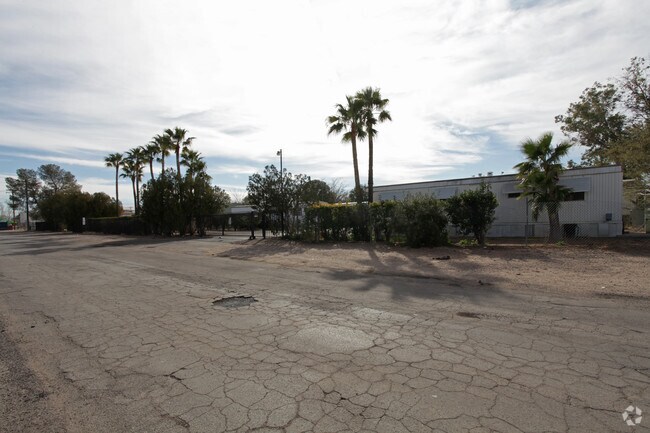 Building Photo - Las Palmas Mobile Home Park